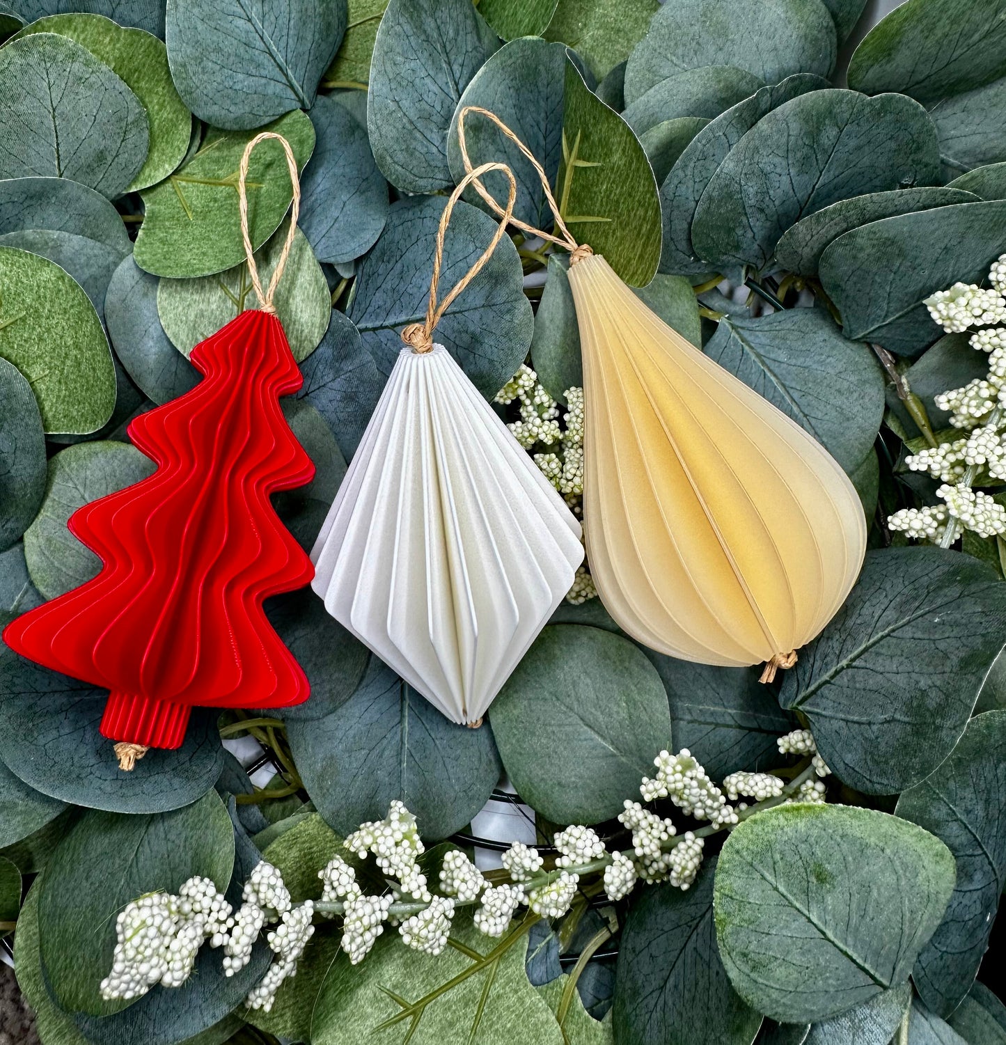 Modern Christmas ornaments - Set of 4