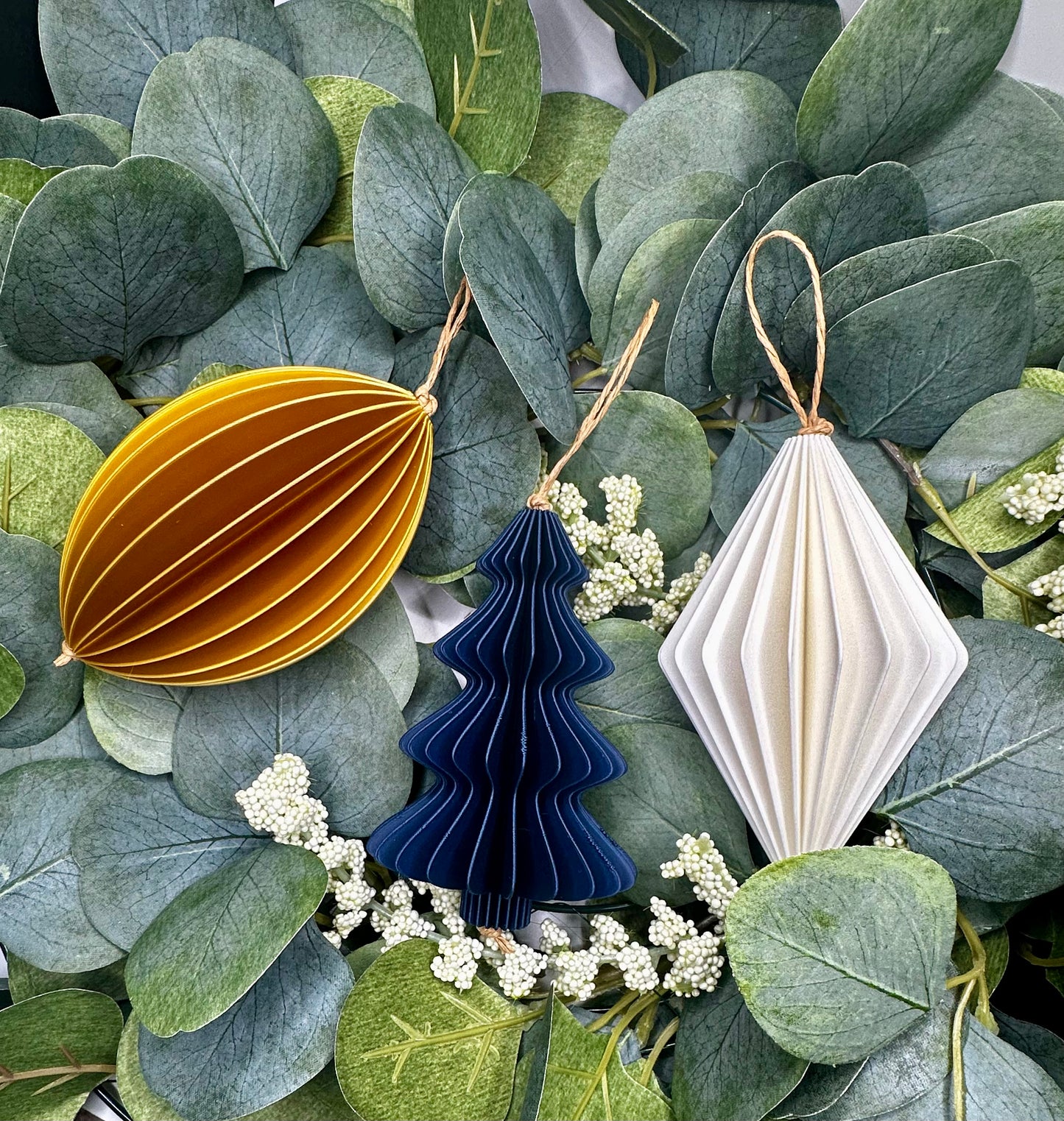 Modern Christmas ornaments - Set of 4